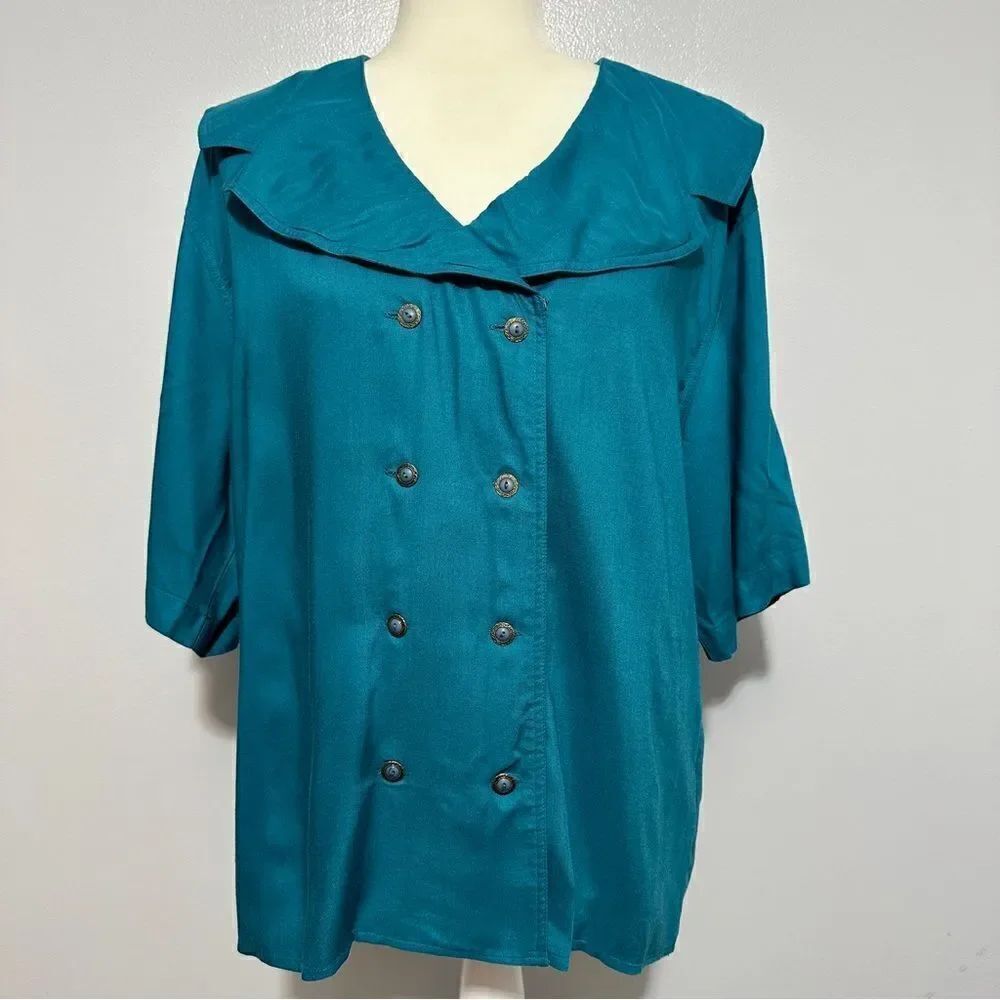 Hunters Run vintage green top. Size M